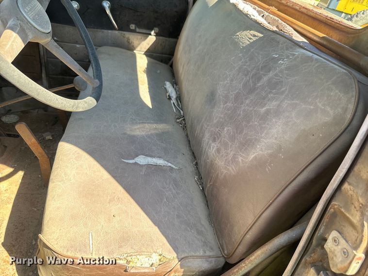 image for item EJ2787 1950 Chevrolet 4100 dump truck