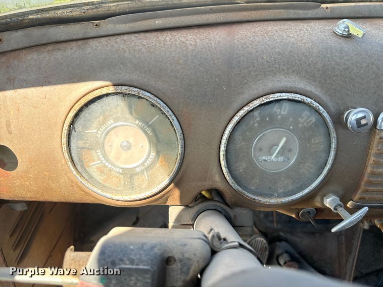 image for item EJ2787 1950 Chevrolet 4100 dump truck