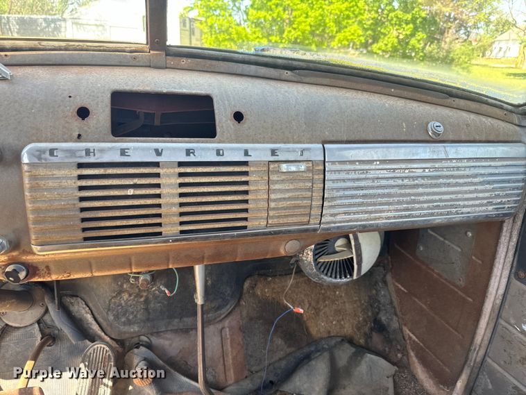 image for item EJ2787 1950 Chevrolet 4100 dump truck