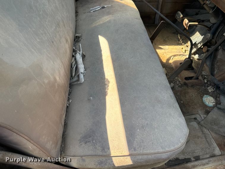 image for item EJ2787 1950 Chevrolet 4100 dump truck