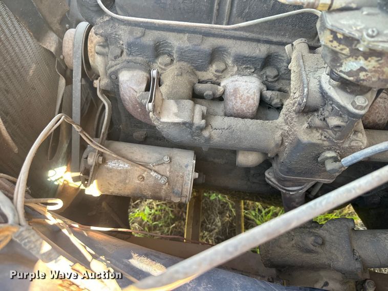 image for item EJ2787 1950 Chevrolet 4100 dump truck