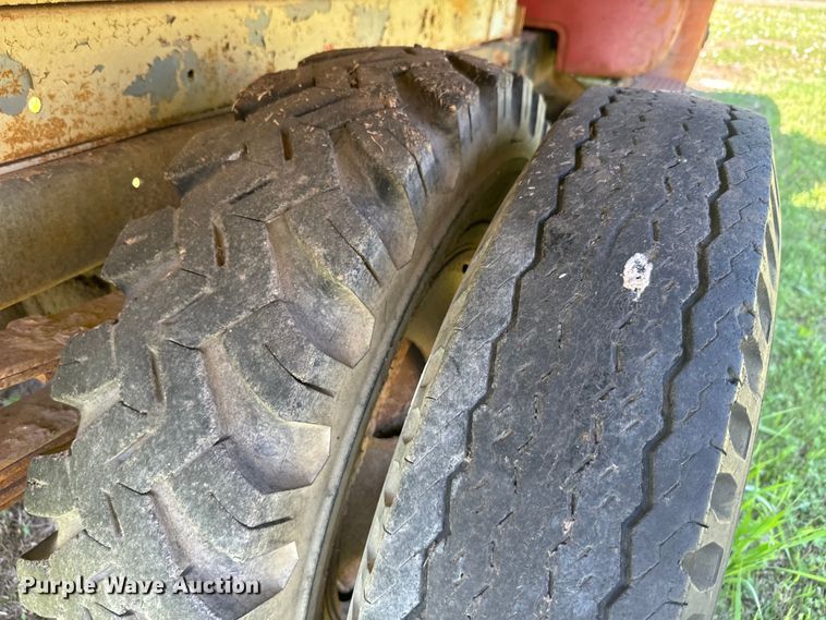 image for item EJ2787 1950 Chevrolet 4100 dump truck