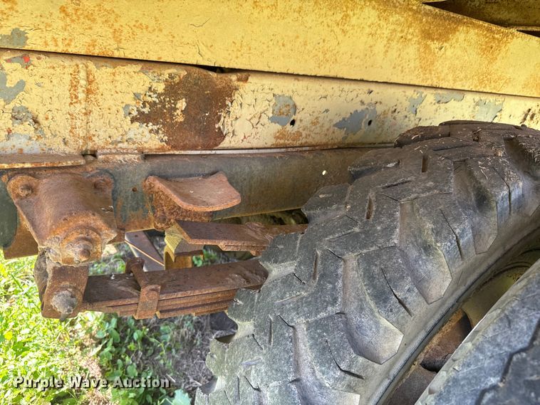 image for item EJ2787 1950 Chevrolet 4100 dump truck