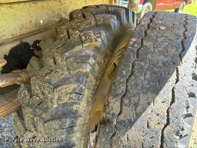 image for item EJ2787 1950 Chevrolet 4100 dump truck