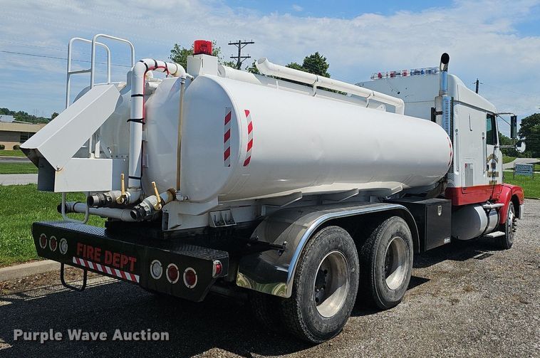 image for item EJ5494 1995 White GMC water truck