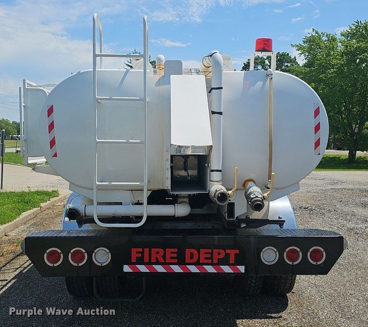 image for item EJ5494 1995 White GMC water truck