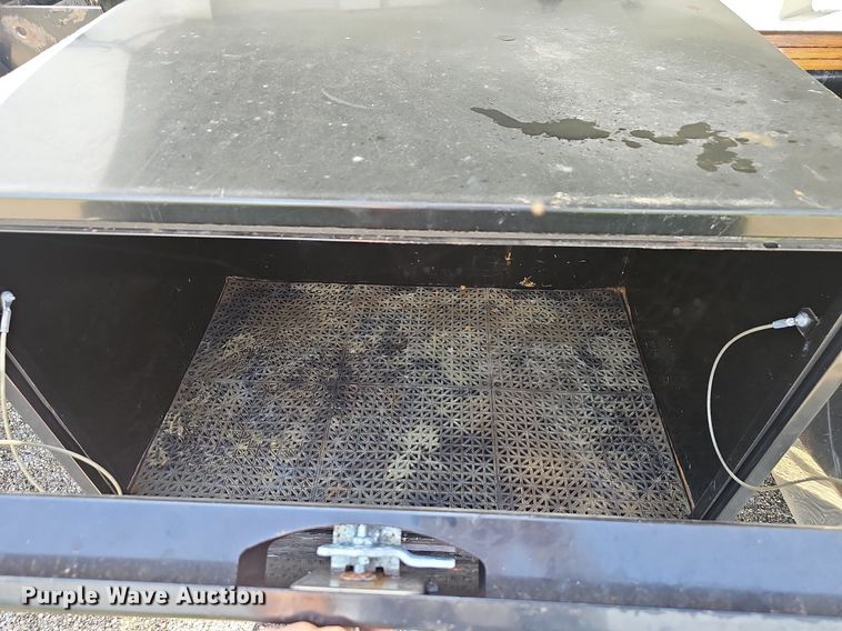 image for item EJ5494 1995 White GMC water truck