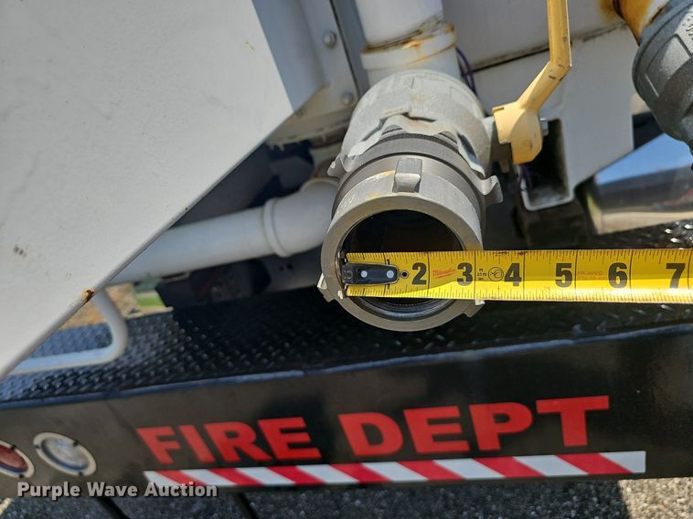 image for item EJ5494 1995 White GMC water truck