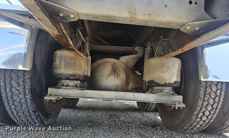 image for item EJ5494 1995 White GMC water truck