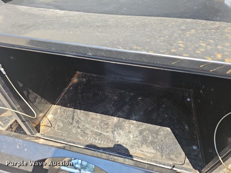 image for item EJ5494 1995 White GMC water truck