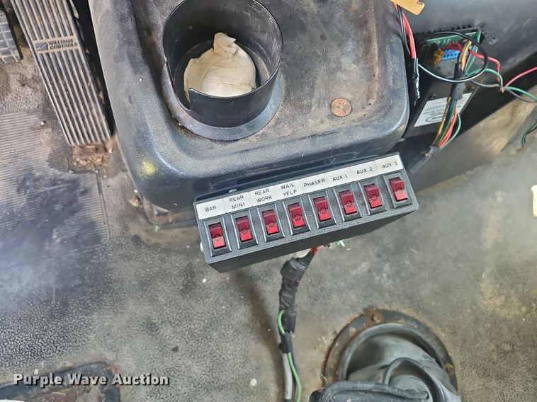 image for item EJ5494 1995 White GMC water truck