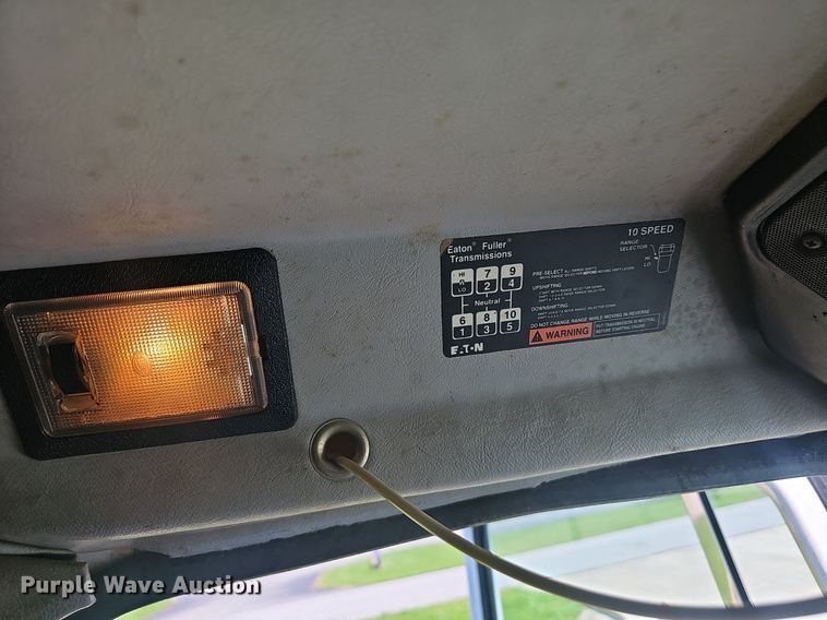 image for item EJ5494 1995 White GMC water truck