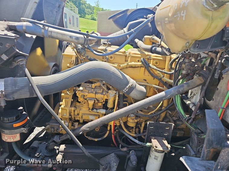 image for item EJ5494 1995 White GMC water truck