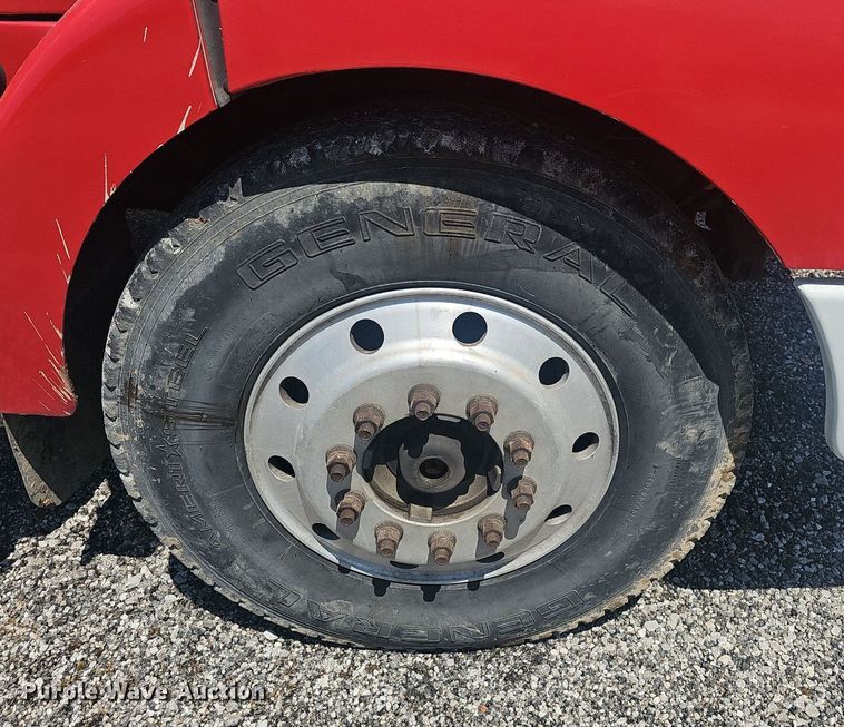 image for item EJ5494 1995 White GMC water truck