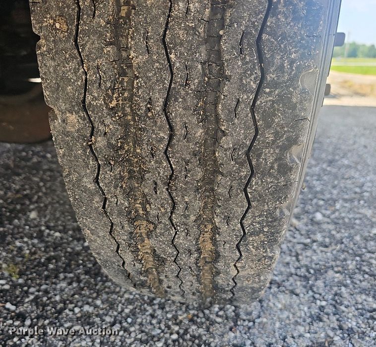 image for item EJ5494 1995 White GMC water truck