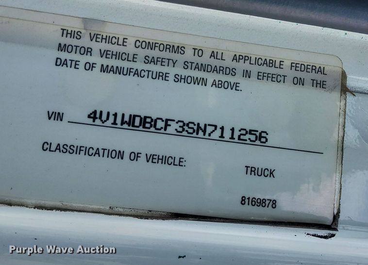 image for item EJ5494 1995 White GMC water truck