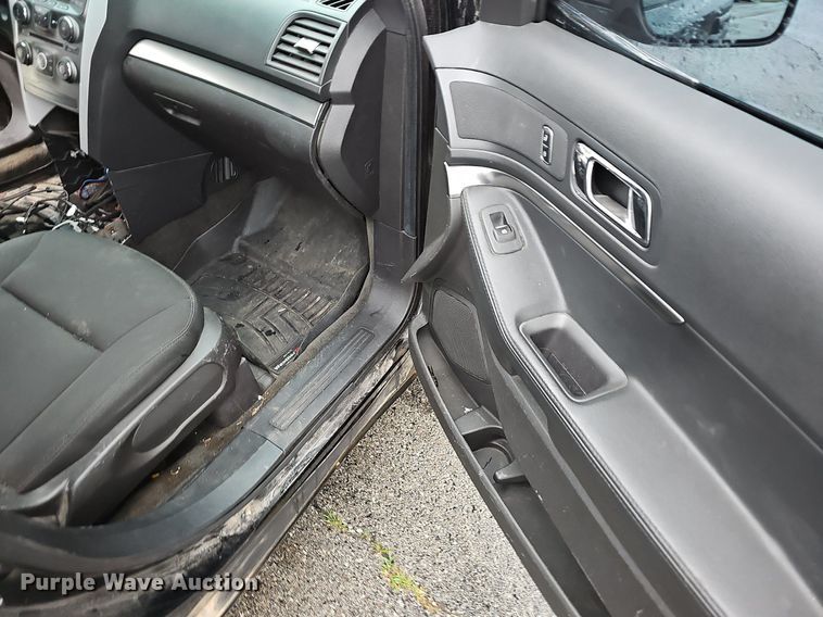 image for item EJ5509 2015 Ford Explorer Police Interceptor SUV