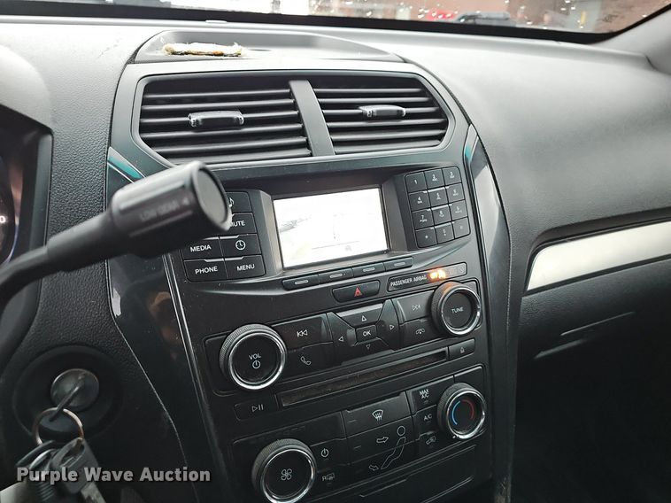 image for item EJ5510 2017 Ford  Explorer Police Interceptor SUV