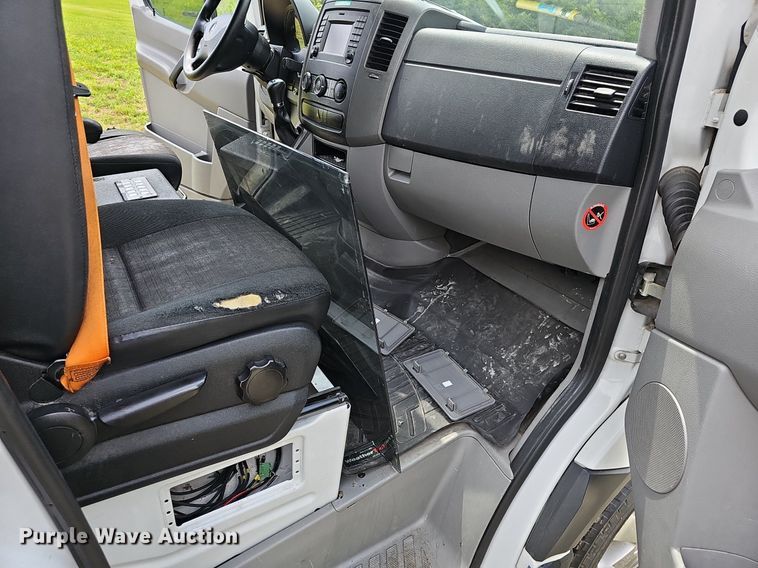 image for item EJ5525 2014 Mercedes  Sprinter  ambulance