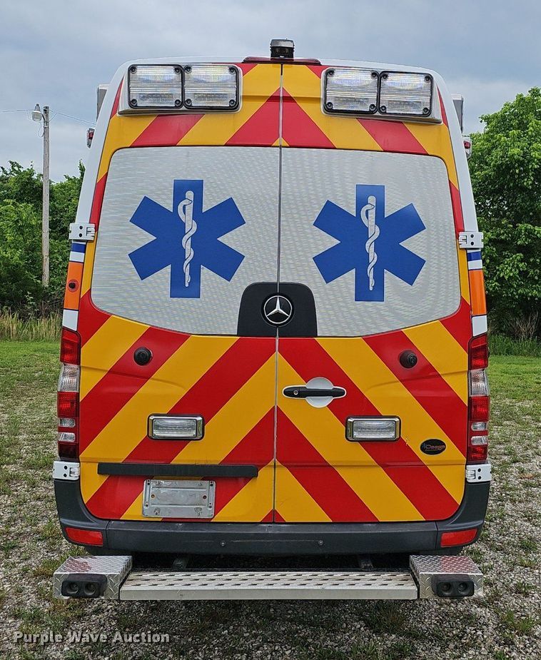 image for item EJ5526 2016 Mercedes  Sprinter ambulance