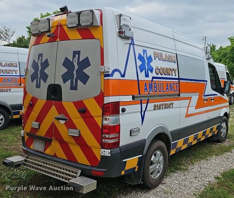 image for item EJ5527 2014 Mercedes  Sprinter ambulance