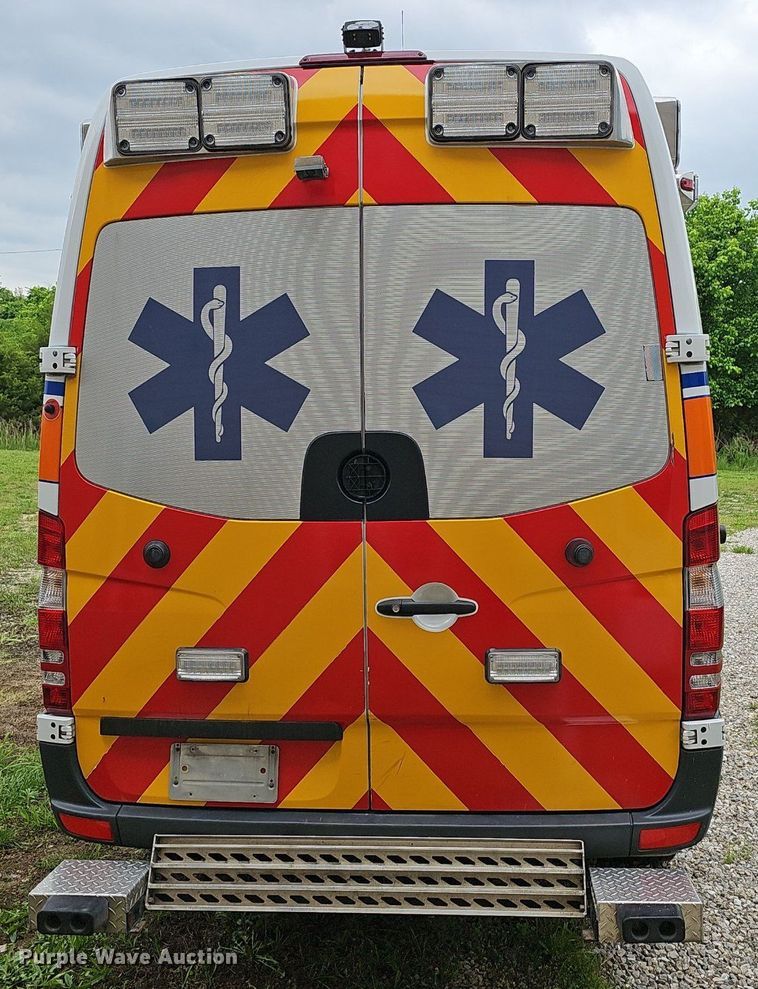 image for item EJ5527 2014 Mercedes  Sprinter ambulance