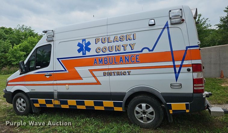 image for item EJ5527 2014 Mercedes  Sprinter ambulance