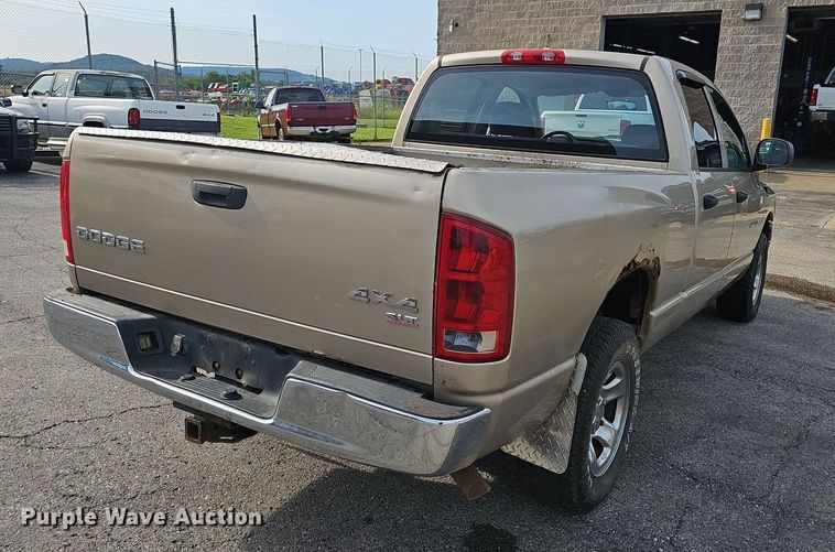 image for item EJ5553 2003 Dodge Ram 1500 Quad Cab pickup truck