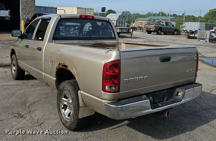 image for item EJ5553 2003 Dodge Ram 1500 Quad Cab pickup truck