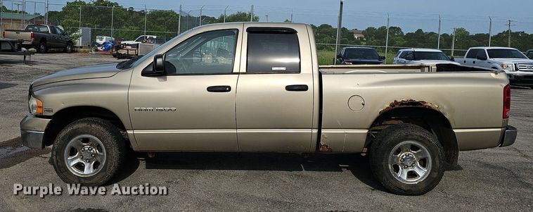 image for item EJ5553 2003 Dodge Ram 1500 Quad Cab pickup truck