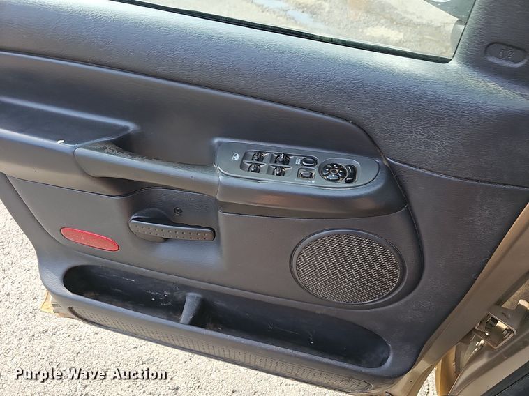 image for item EJ5553 2003 Dodge Ram 1500 Quad Cab pickup truck