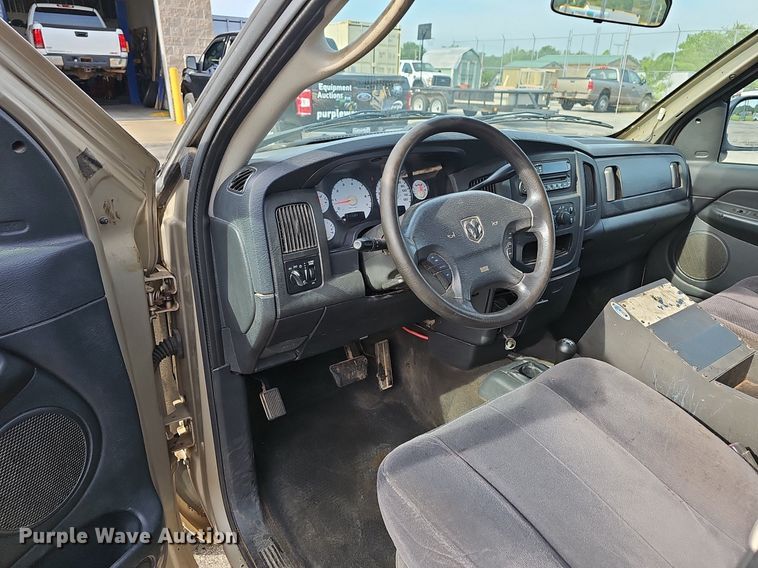 image for item EJ5553 2003 Dodge Ram 1500 Quad Cab pickup truck