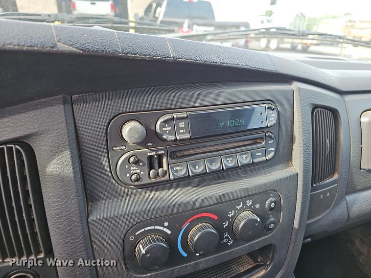 image for item EJ5553 2003 Dodge Ram 1500 Quad Cab pickup truck