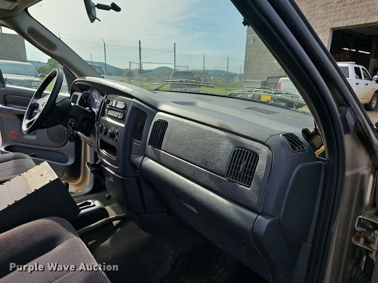 image for item EJ5553 2003 Dodge Ram 1500 Quad Cab pickup truck