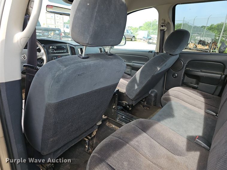 image for item EJ5553 2003 Dodge Ram 1500 Quad Cab pickup truck