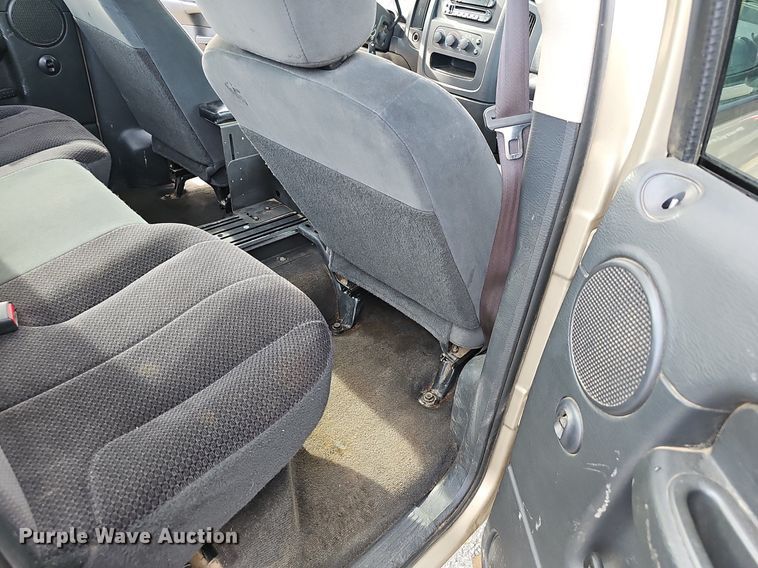 image for item EJ5553 2003 Dodge Ram 1500 Quad Cab pickup truck