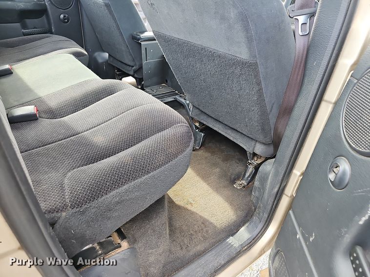 image for item EJ5553 2003 Dodge Ram 1500 Quad Cab pickup truck