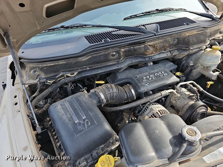 image for item EJ5553 2003 Dodge Ram 1500 Quad Cab pickup truck