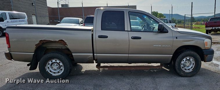 image for item EJ5554 2006 Dodge Ram 1500 Quad Cab pickup truck