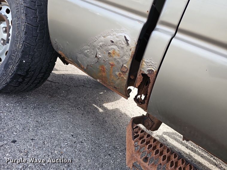 image for item EJ5554 2006 Dodge Ram 1500 Quad Cab pickup truck