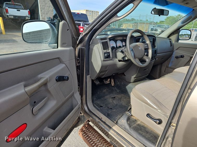 image for item EJ5554 2006 Dodge Ram 1500 Quad Cab pickup truck