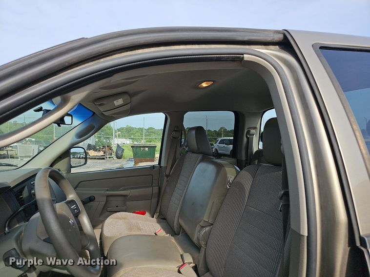 image for item EJ5554 2006 Dodge Ram 1500 Quad Cab pickup truck