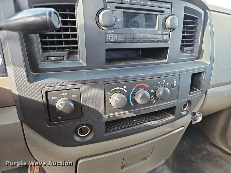 image for item EJ5554 2006 Dodge Ram 1500 Quad Cab pickup truck