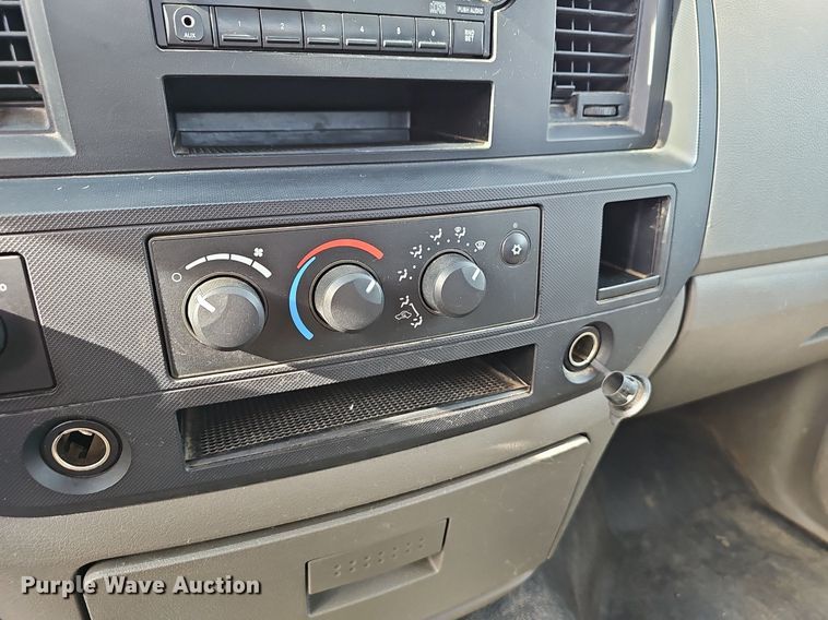 image for item EJ5554 2006 Dodge Ram 1500 Quad Cab pickup truck