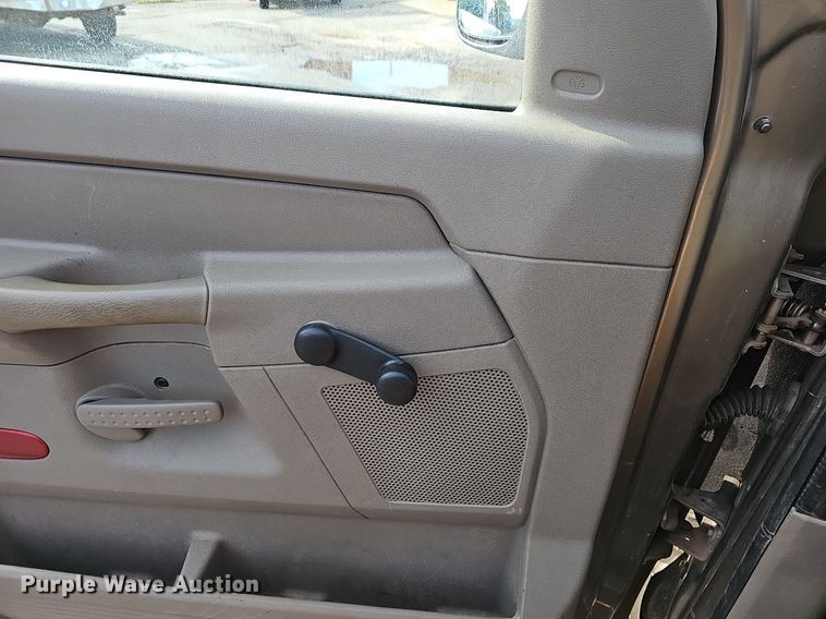 image for item EJ5554 2006 Dodge Ram 1500 Quad Cab pickup truck