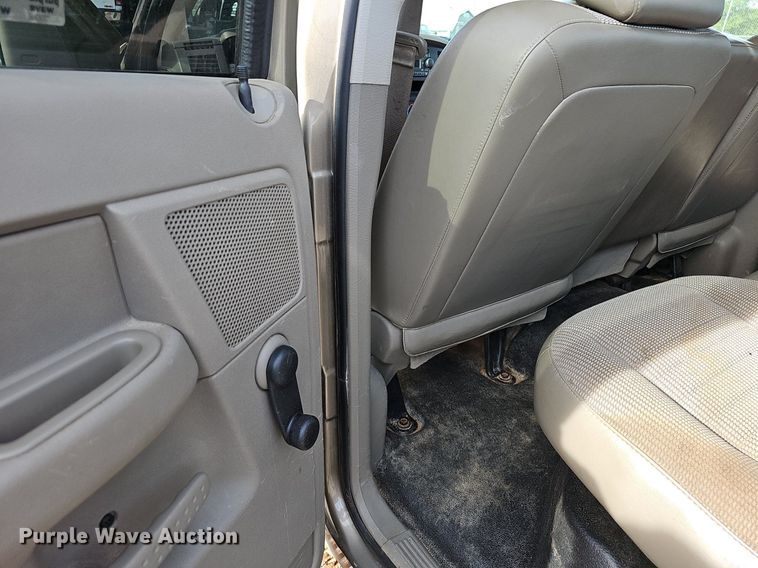image for item EJ5554 2006 Dodge Ram 1500 Quad Cab pickup truck