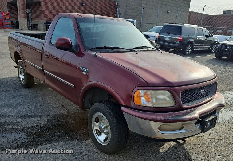 image for item EJ5555 1998 Ford  F150 pickup truck