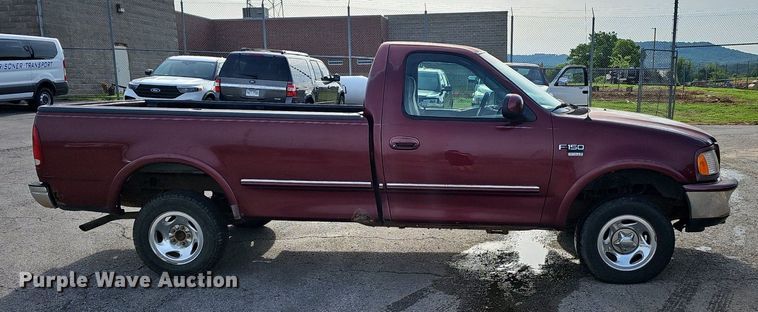 image for item EJ5555 1998 Ford  F150 pickup truck