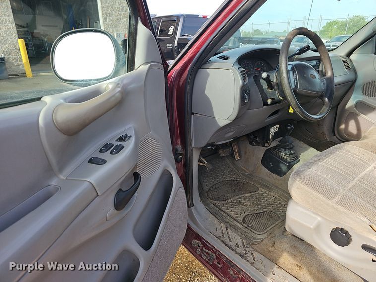 image for item EJ5555 1998 Ford  F150 pickup truck