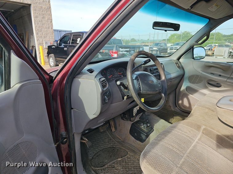 image for item EJ5555 1998 Ford  F150 pickup truck